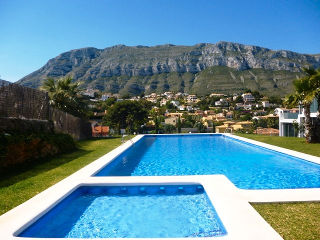 Single-family semi-detached for sale in Carrer Dafne, 3, Las Rotas / Les Rotes