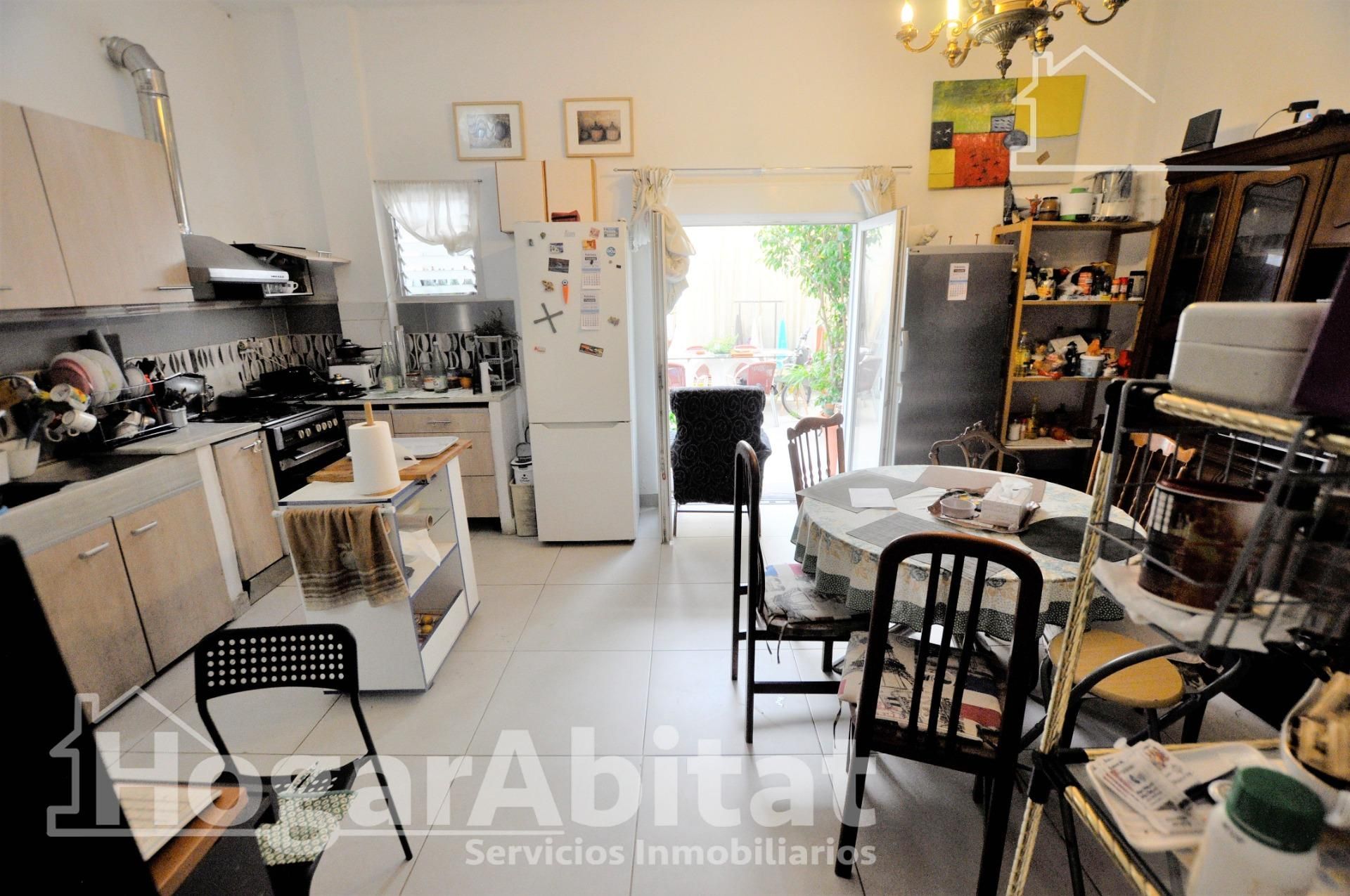 Kitchen of Flat for sale in Xirivella  with Terrace