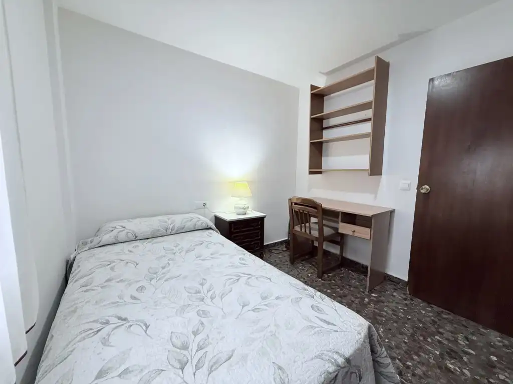 Bedroom of Flat for sale in Córdoba