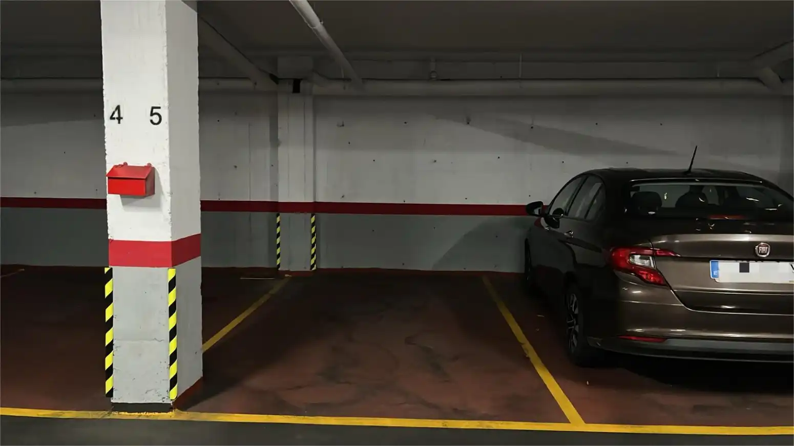 Parking de Piso en venta en Avilés con Calefacción, Parquet y Terraza