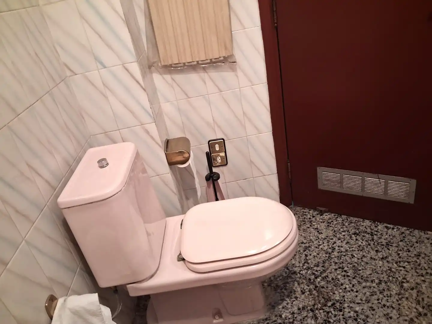 Badezimmer von Geschaftsraum zum Verkauf in Zaragoza mit Möbliert