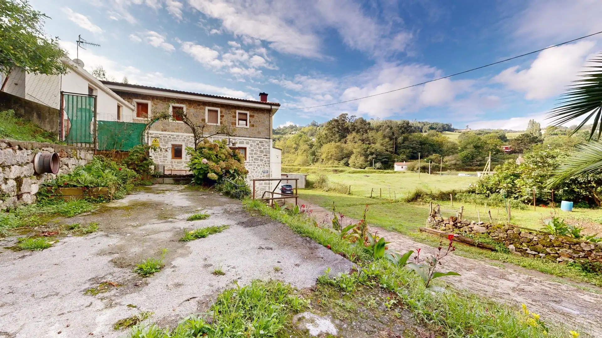 Garden of Houses for sale in Abanto y Ciérvana-Abanto Zierbena  with Heating