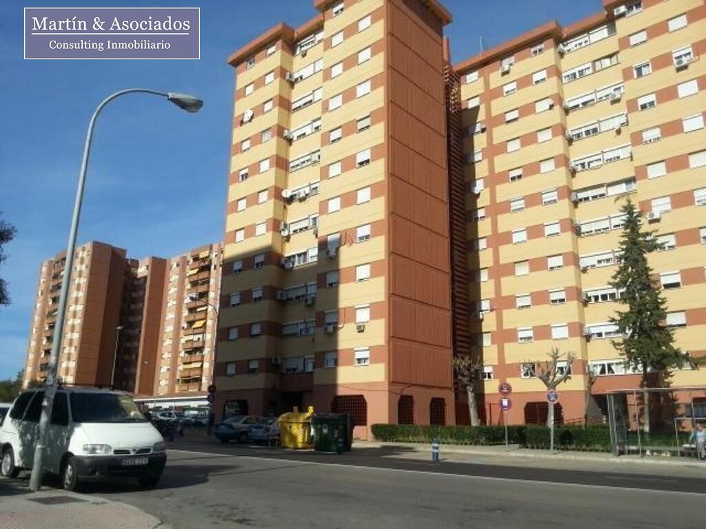 Vista exterior de Pis en venda en Jerez de la Frontera amb Alarma