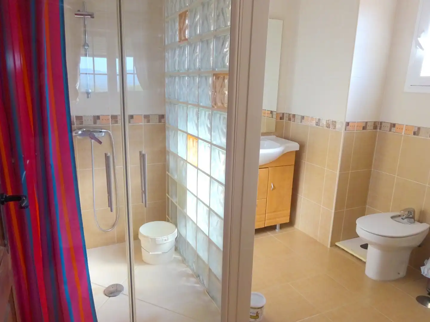 Bany de Casa o xalet en venda en Alhaurín de la Torre amb Aire condicionat, Jardí privat i Piscina