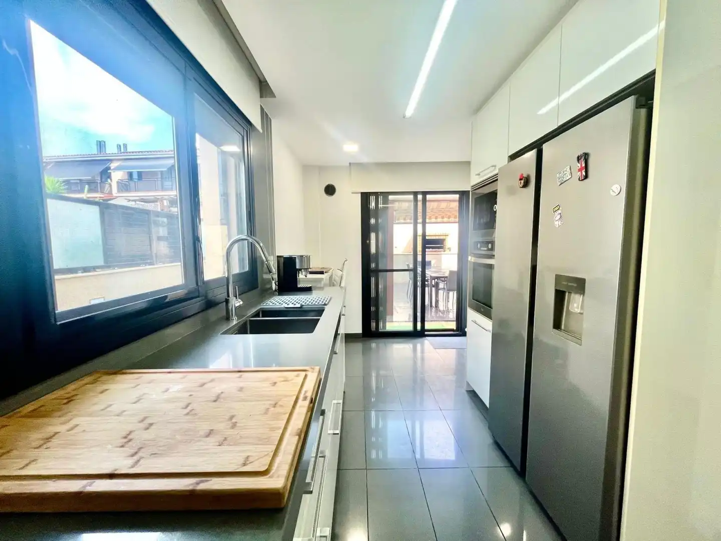 Cuina de Casa adosada en venda en Vilanova i la Geltrú amb Calefacció, Terrassa i Balcó