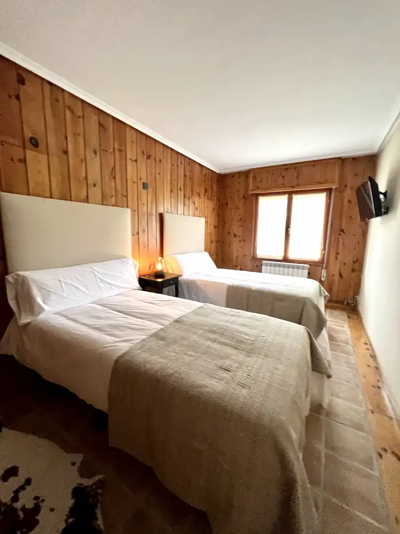 Habitación de Casa o chalet en venta en Piloña con Calefacción y Jardín privado