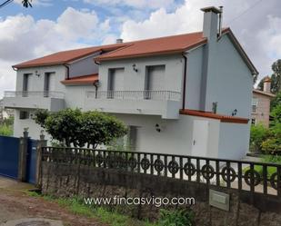 Vista exterior de Casa o xalet en venda en Vigo  amb Balcó