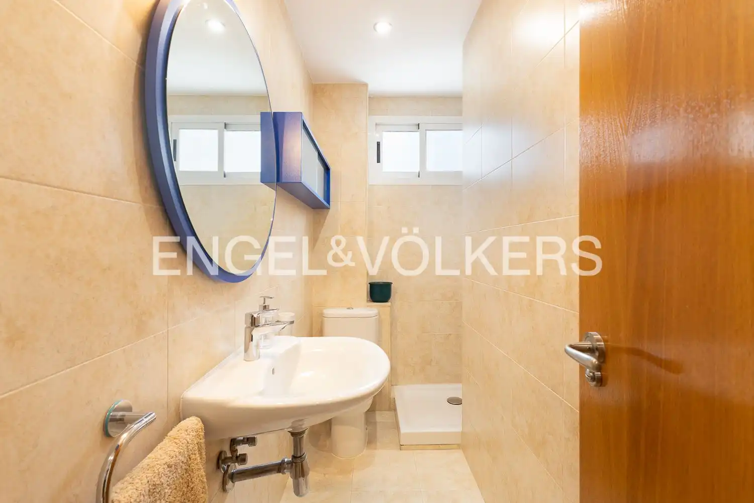 Baño de Piso en venta en Valencia con Aire acondicionado, Calefacción y Balcón