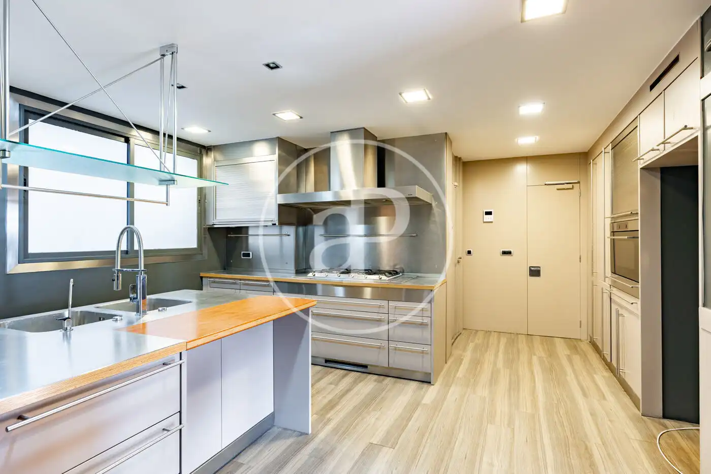 Kitchen of Flat for rent in Barcelona  with Air Conditioner, Heating and Terrace