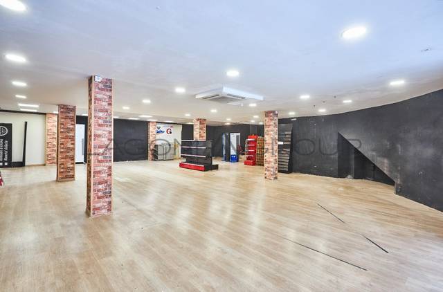 Local comercial en Venta en Passeig Maragall