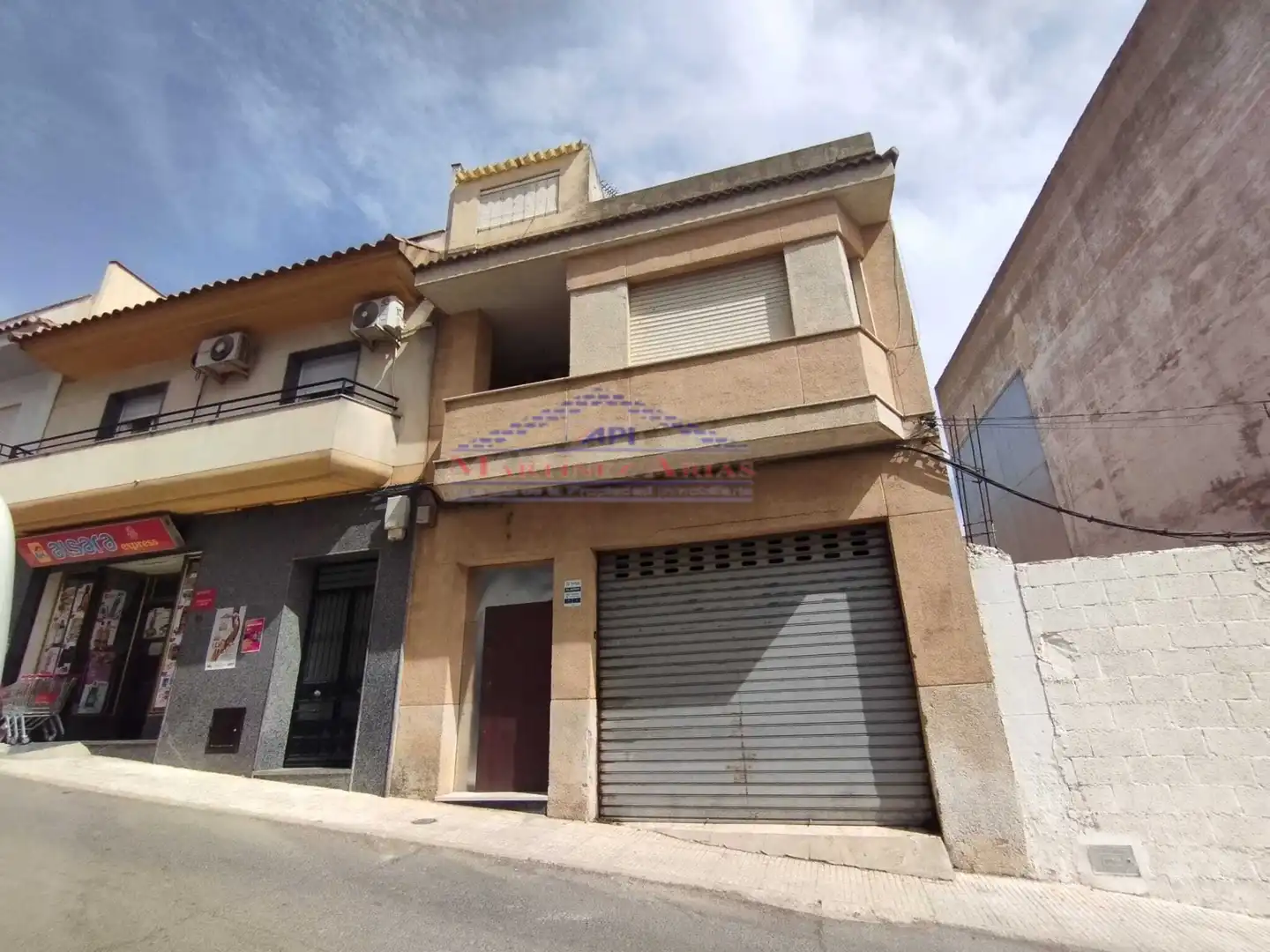 Vista exterior de Edifici en venda en Alcaudete, Jaén