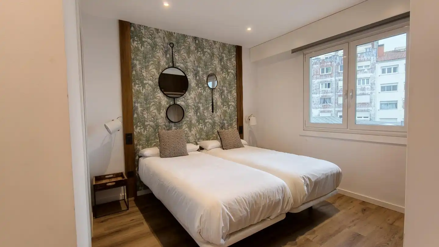 Schlafzimmer von Wohnung zum Verkauf in Santiago de Compostela  mit Heizung und Abstellraum