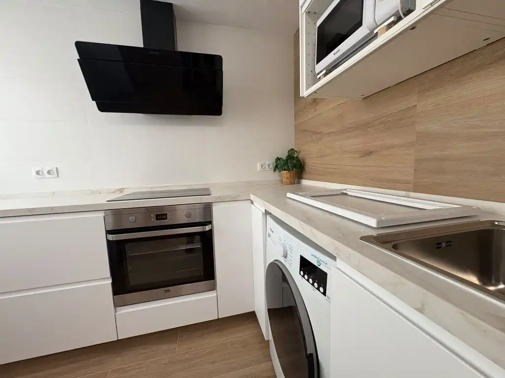 Wohnung mit Aufzug zur Miete in Poniente-Sur