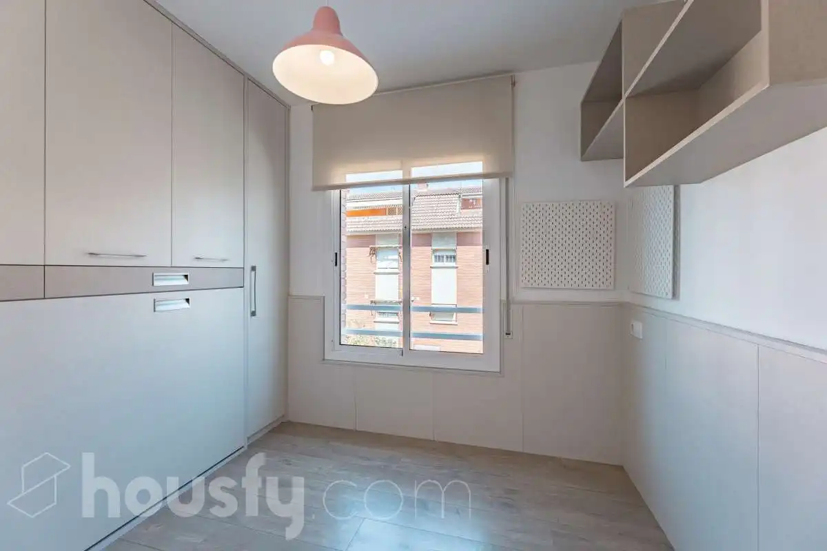 Schlafzimmer von Wohnung zum Verkauf in Castelldefels mit Klimaanlage, Heizung und Balkon