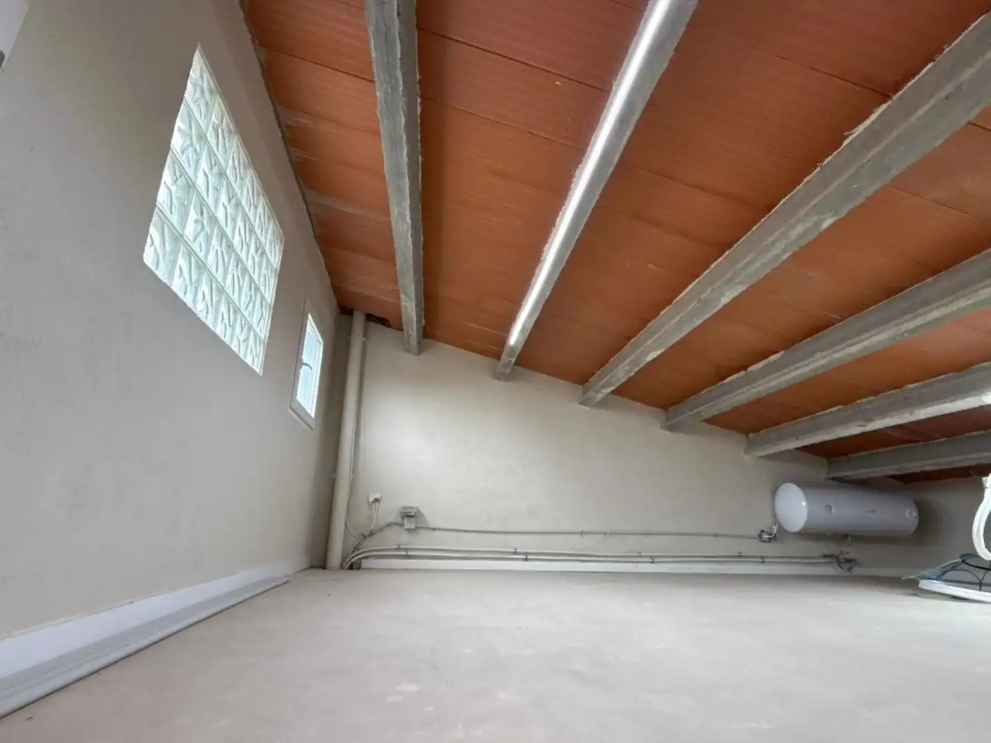 Houses for sale in Torrefarrera  with Air Conditioner and Storage room