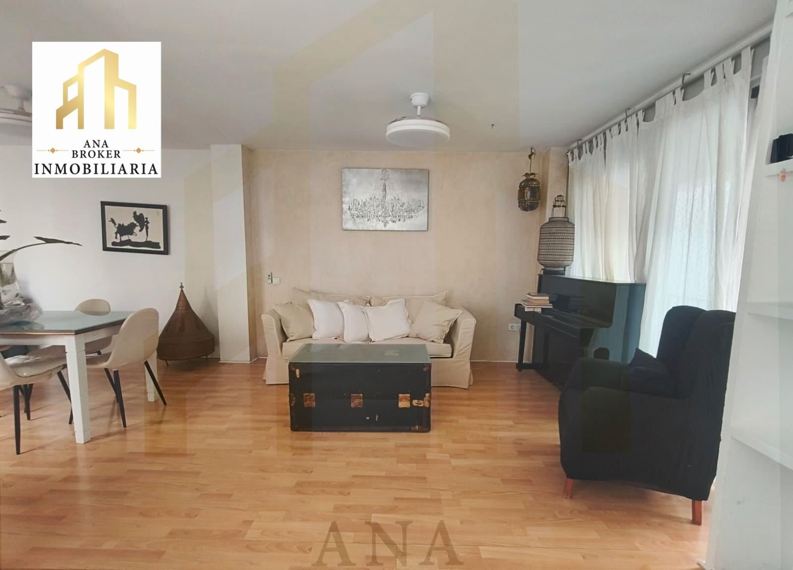 Living room of Flat to rent in Ronda  with Air Conditioner, Heating and Furnished