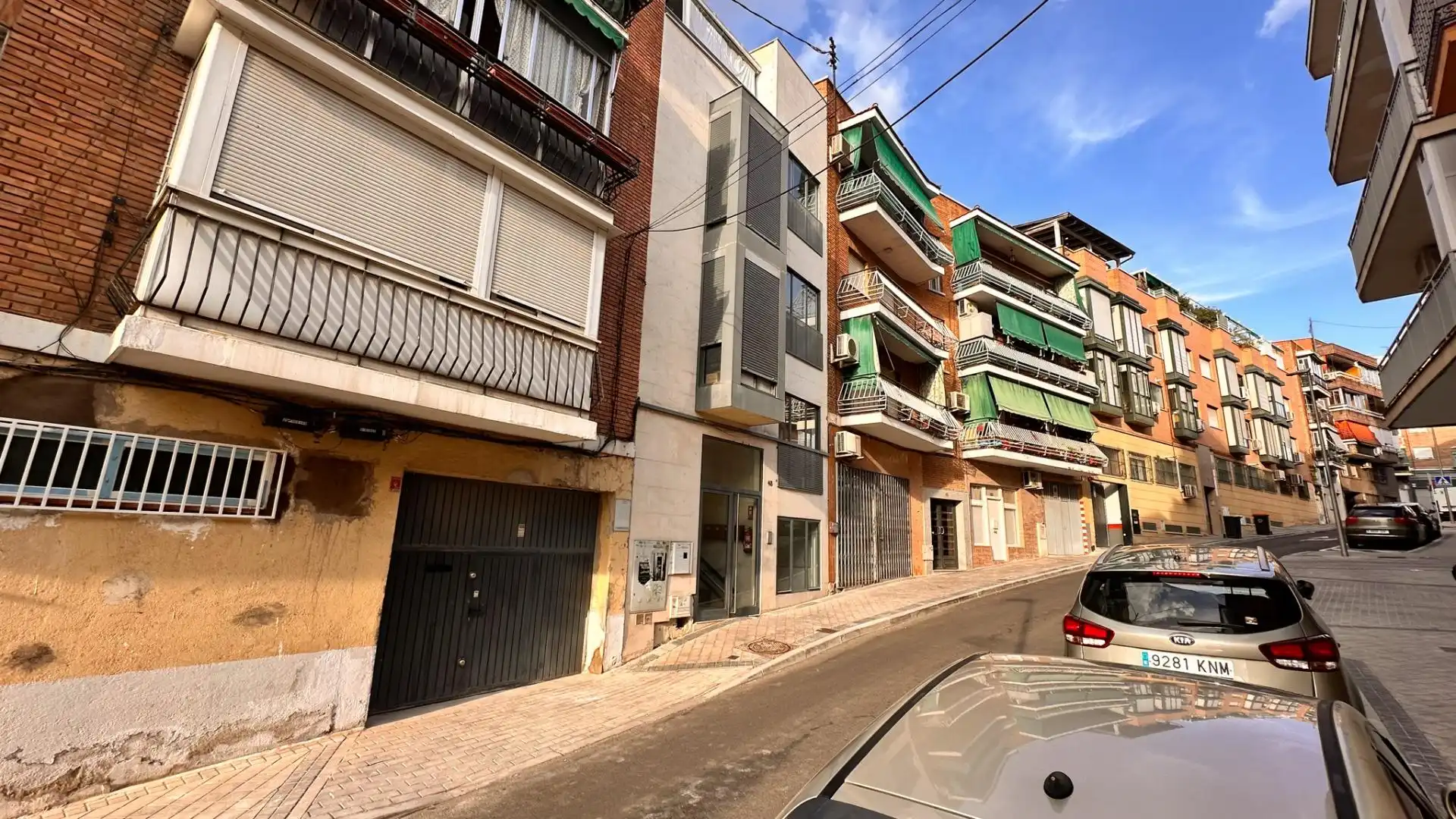 Vista exterior de Edificio en venta en Madrid