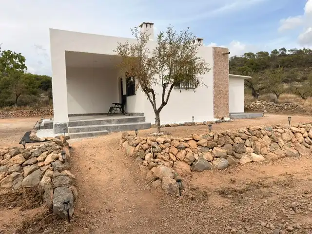 Chalet con jardín en venta en Urbanizaciones, imagen 3