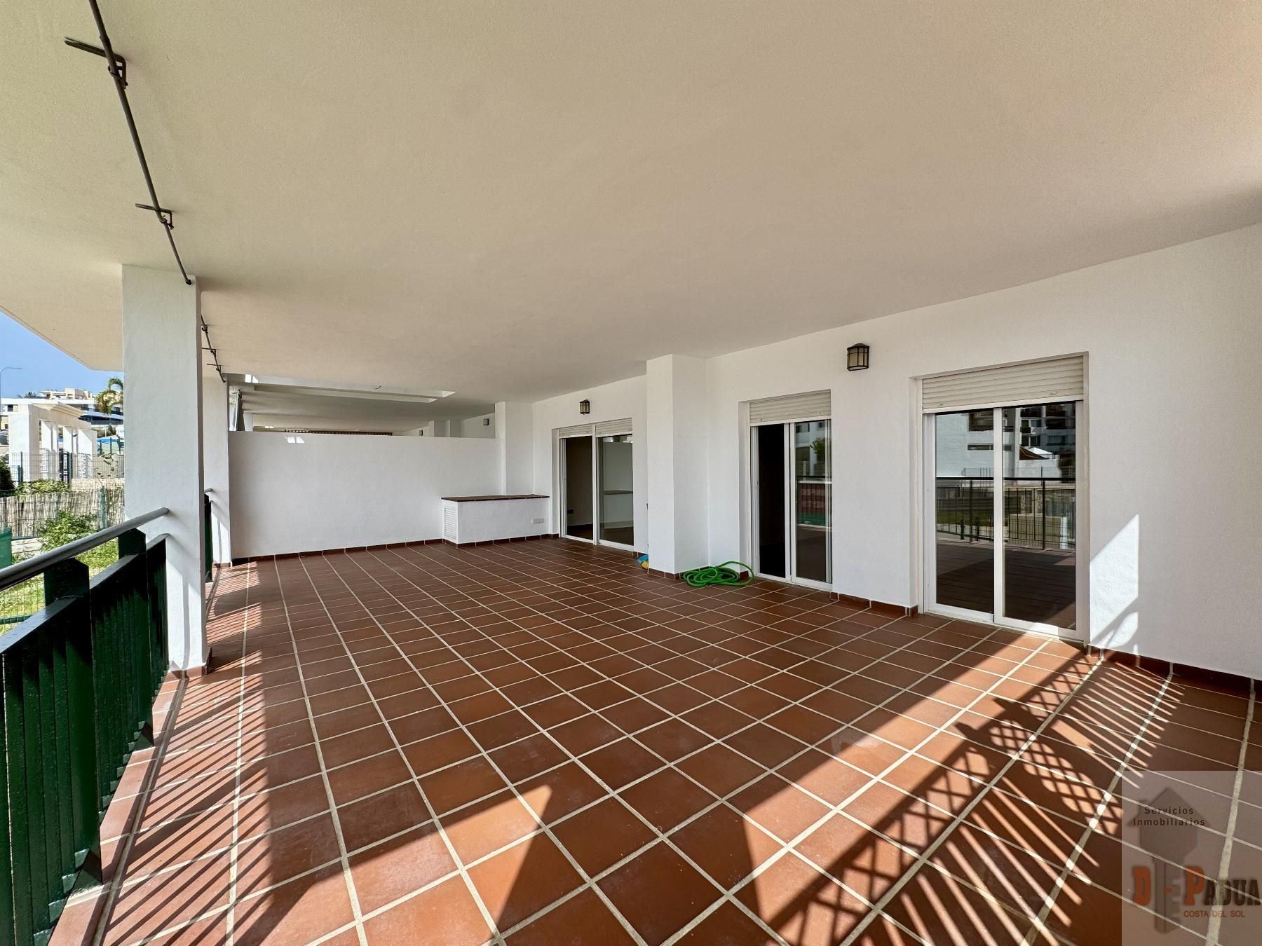 Terrassa de Pis en venda en Rincón de la Victoria amb Aire condicionat, Terrassa i Traster