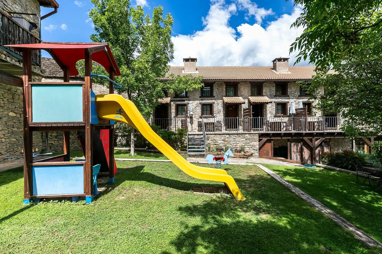 Vista exterior de Edificio en venta en Fiscal