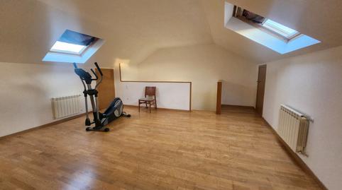 Foto 3 von Einfamilien-Reihenhaus zum Verkauf in Calle Ramón Gómez de la Serna, Los Hueros, Villalbilla