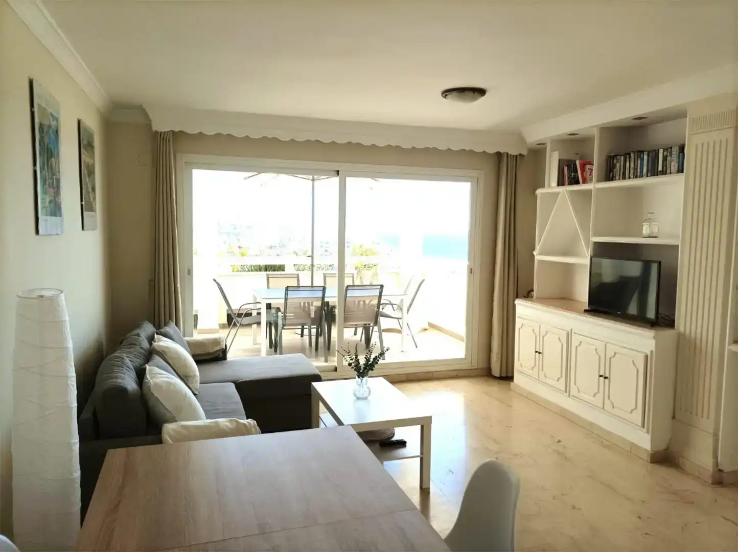 Sala d'estar de Àtic en venda en Marbella amb Balcó