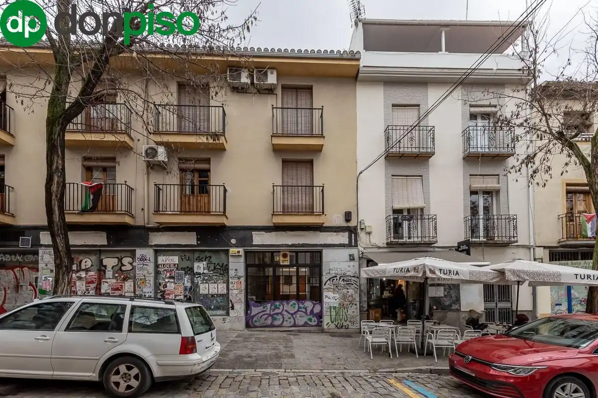 Vista exterior de Casa o xalet en venda en Granada amb Aire condicionat, Calefacció i Terrassa