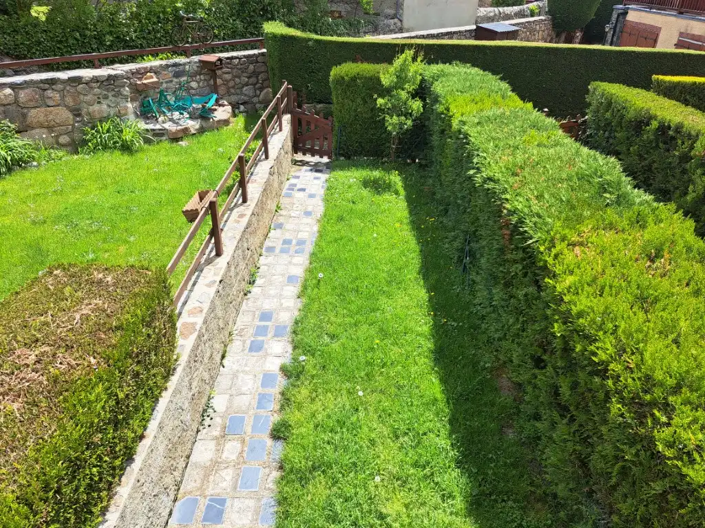 Einfamilien-Reihenhaus zur Miete in N-152, 171, Puigcerdà