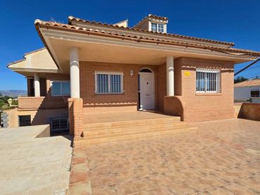 Xalet amb piscina en venda a Calle NUEVE - LOS CONEJOS I