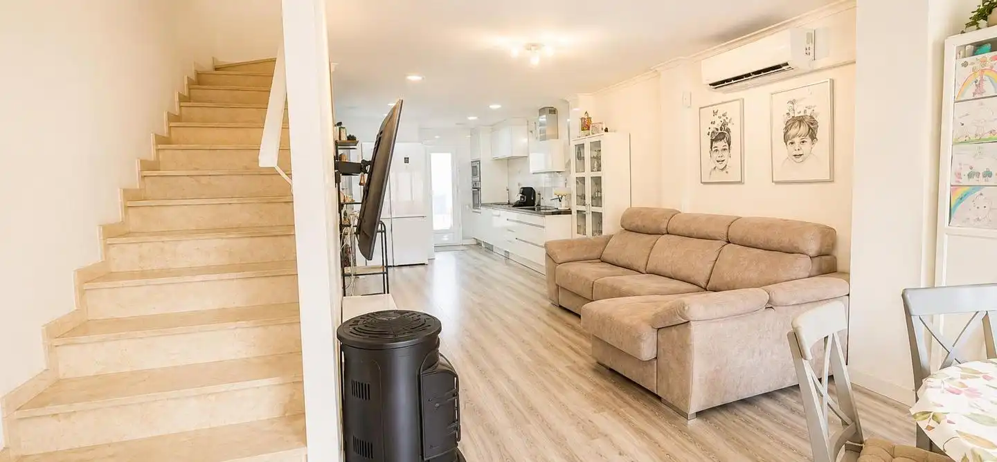 Sala de estar de Casa o chalet en venta en Elche / Elx con Trastero, Balcón y Piscina comunitaria
