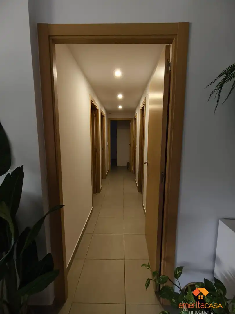 Wohnung zum Verkauf in Cáceres mit Klimaanlage