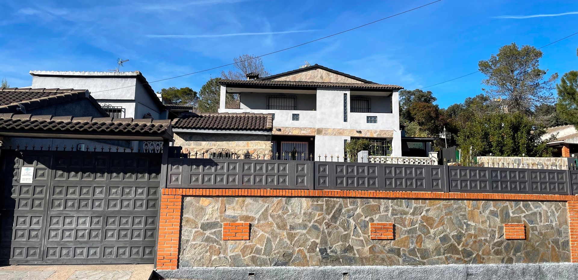 Exterior view of House or chalet for sale in Santa Cruz del Retamar  with Heating, Private garden and Terrace