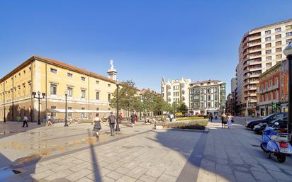 Vista exterior de Pis en venda en Gijón  amb Terrassa i Balcó