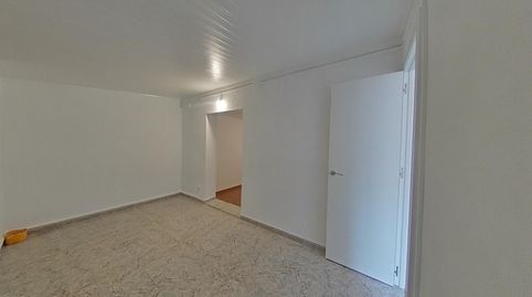 Foto 3 de Piso en venta en C/ Camprodon , Santa Rosa, Santa Coloma de Gramenet