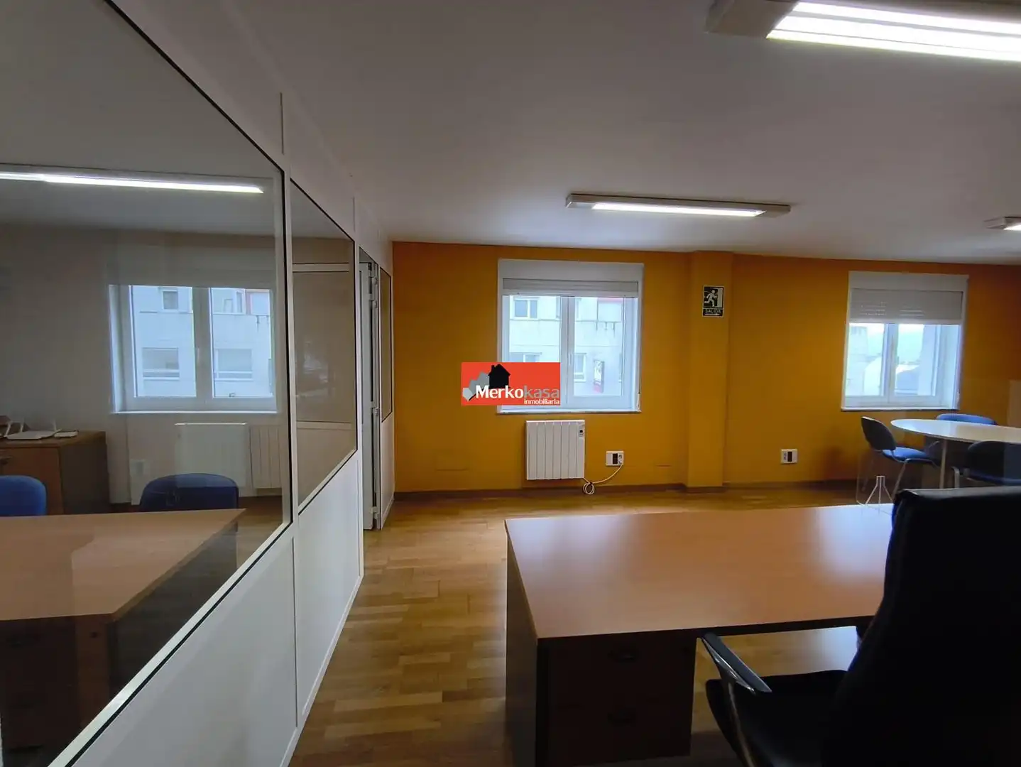 Büro zum Verkauf in Lugo mit Möbliert