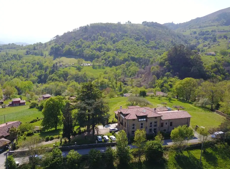 Casa con terrazza in vendita a Parres, imagen 3