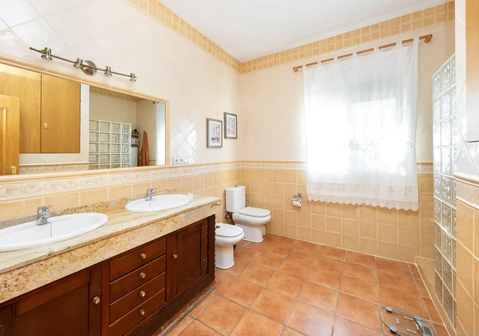 Bathroom of Houses for sale in Moraleda de Zafayona  with Air Conditioner and Terrace