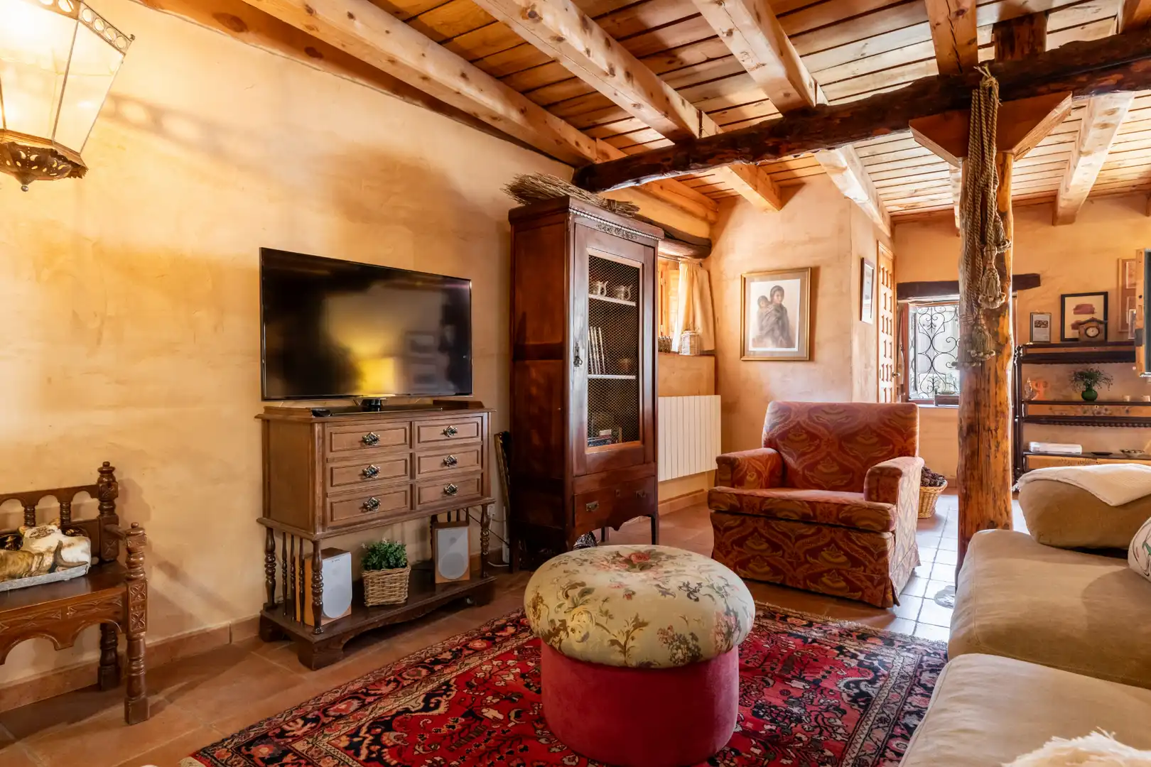 Sala d'estar de Finca rústica de lloguer en Torreiglesias amb Calefacció, Jardí privat i Parquet