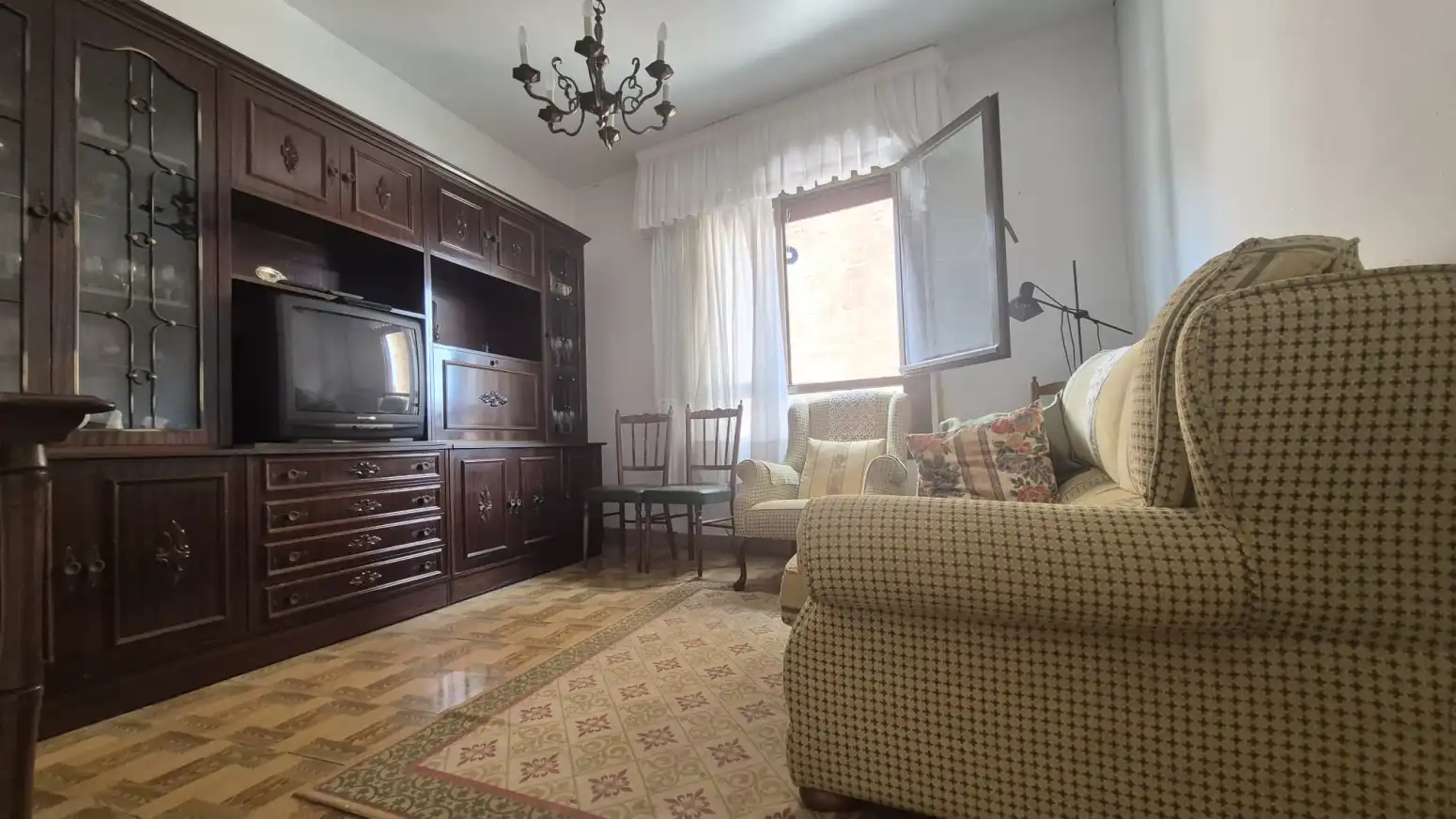Sala de estar de Piso en venta en Nájera con Calefacción, Trastero y Amueblado
