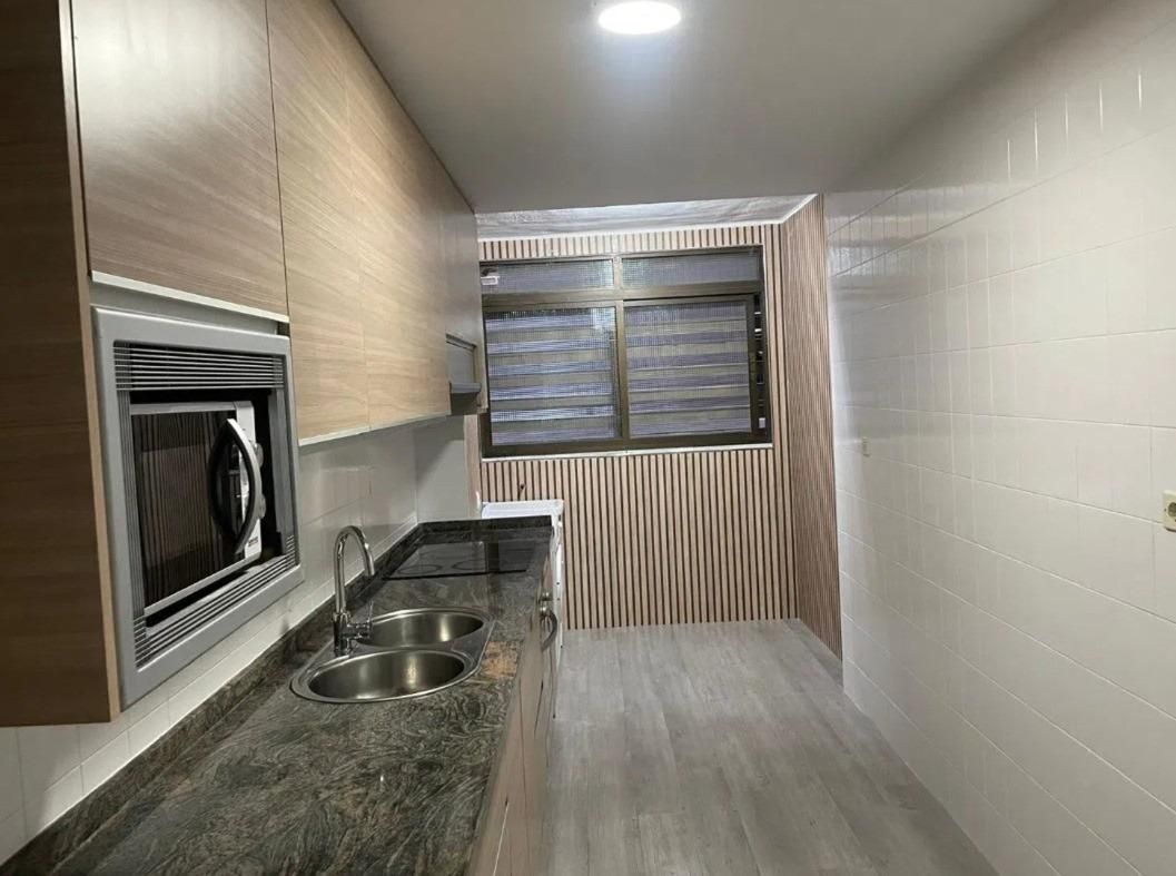 Kitchen of Flat to rent in  Granada Capital  with Heating, Private garden and Terrace