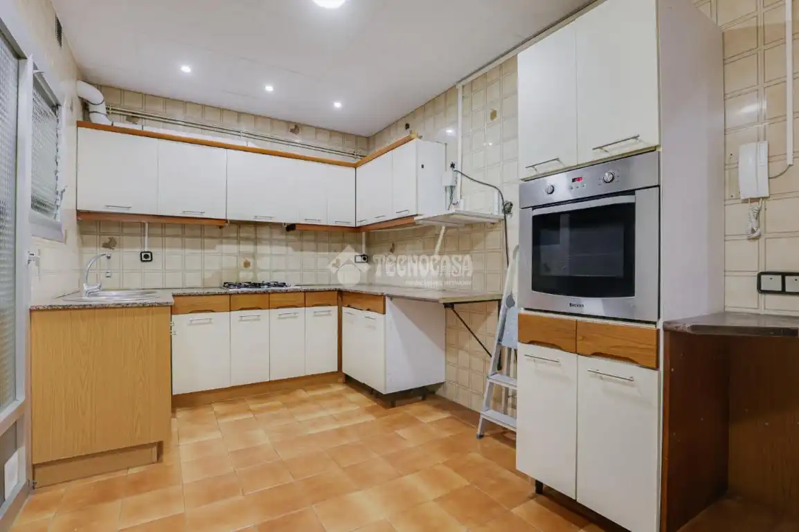 Cocina de Piso en venta en L'Hospitalet de Llobregat