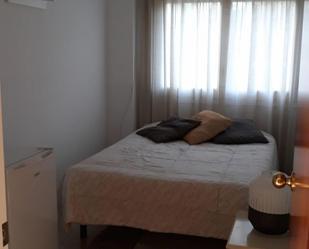 Dormitori de Apartament per a compartir en  Barcelona Capital amb Calefacció, Moblat i Forn