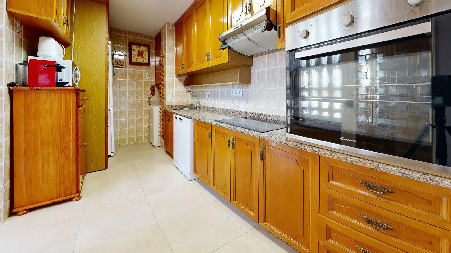 Cuina de Apartament de lloguer en Elche / Elx amb Aire condicionat, Calefacció i Jardí privat