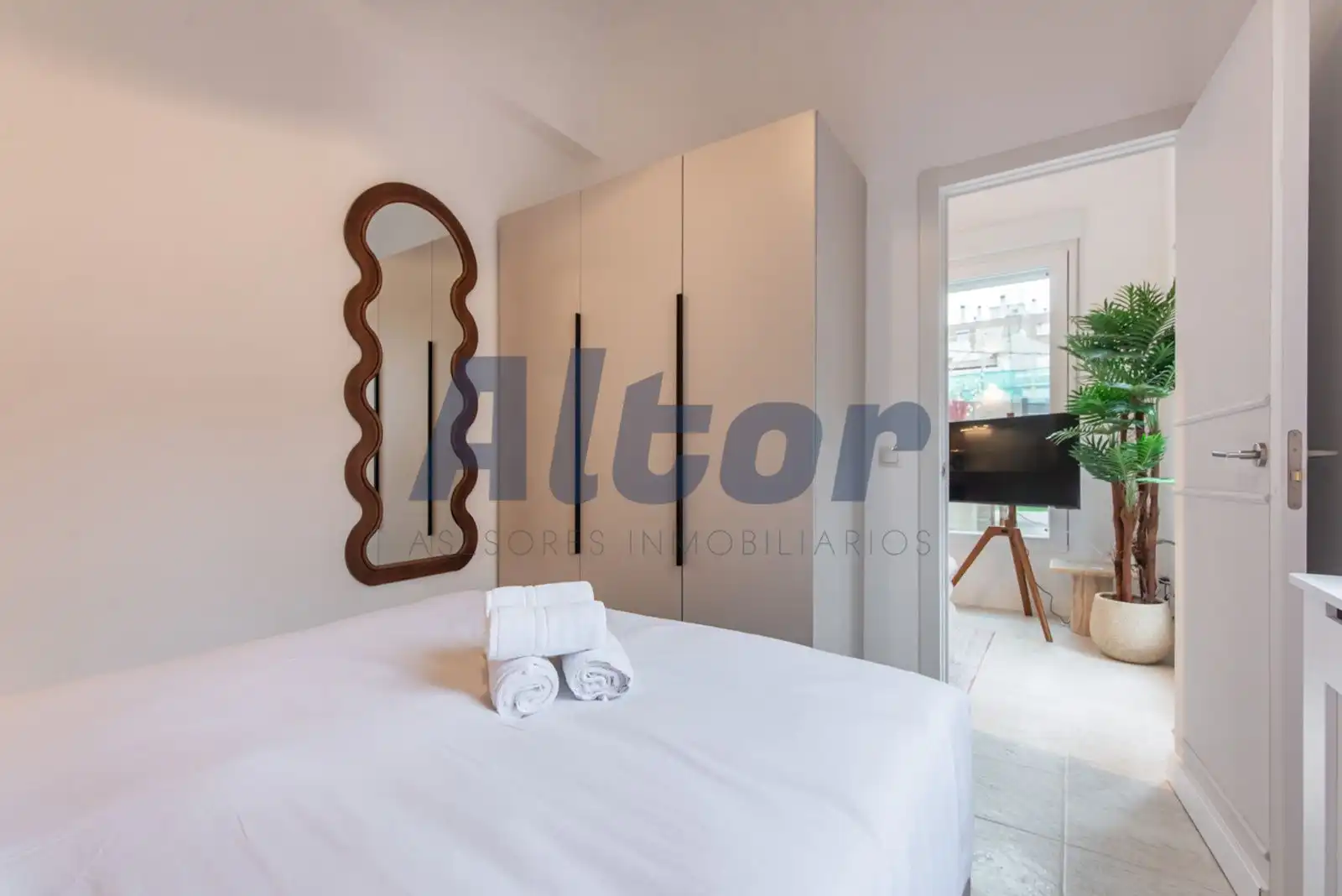 Attic for sale in GENERAL PERÓN, Cuatro Caminos - Azca