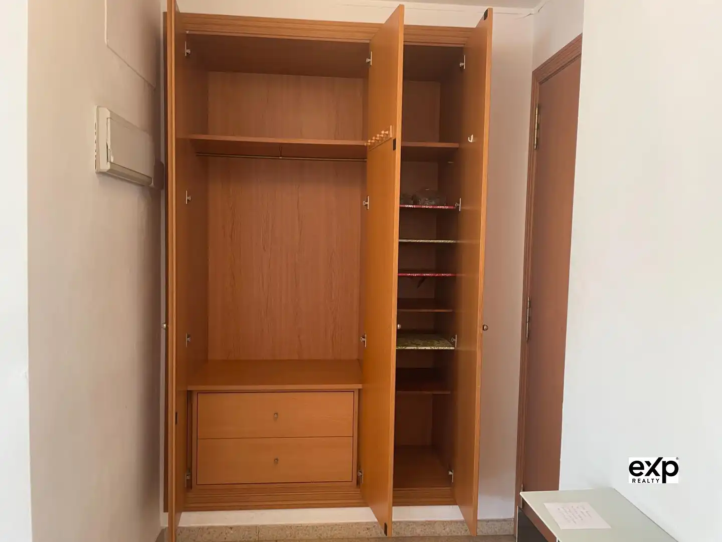 Schlafzimmer von Dachboden zum Verkauf in Xirivella mit Klimaanlage, Heizung und Abstellraum