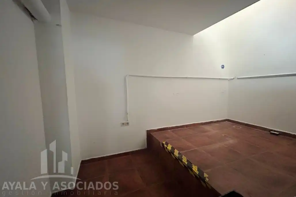 Local comercial en venda a Avenida Reina Victoria Eugenia, imagen 22