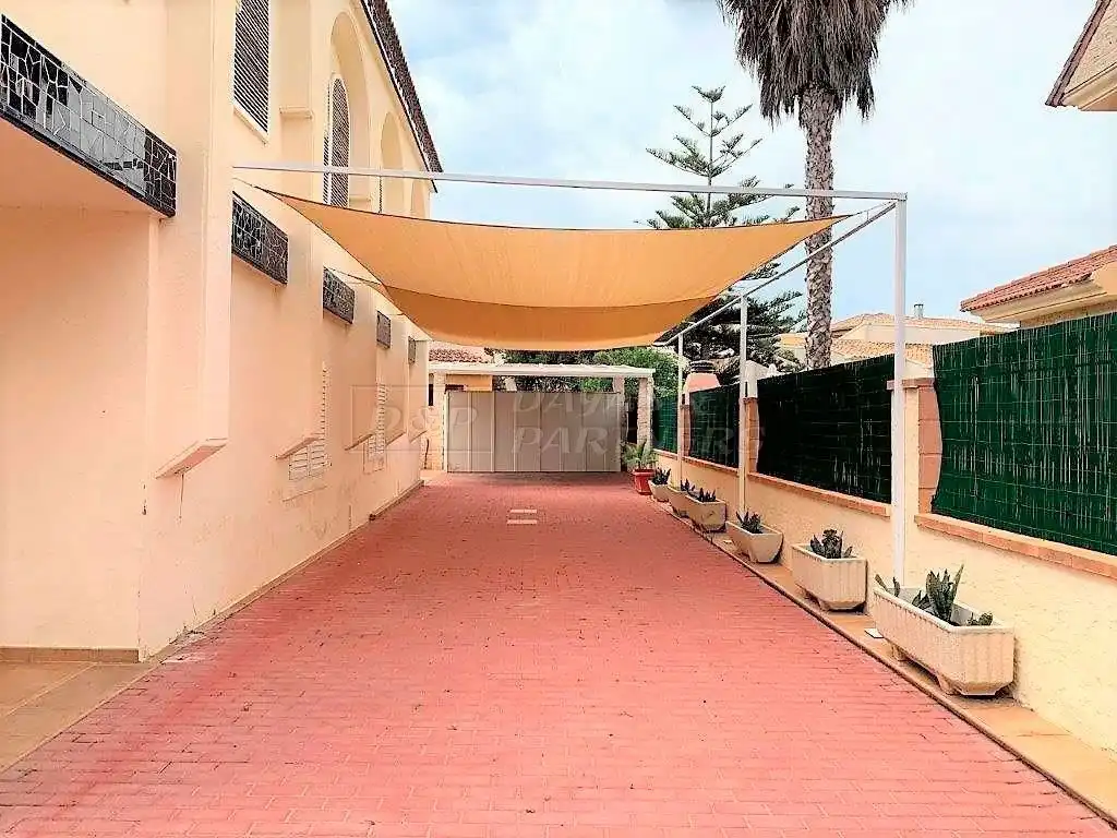 Exterior view of Houses for sale in Orihuela  with Air Conditioner, Private garden and Terrace