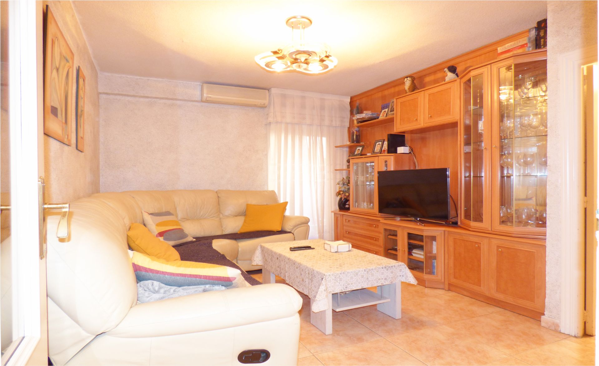 Living room of Flat for sale in Alcorcón  with Air Conditioner, Heating and Terrace