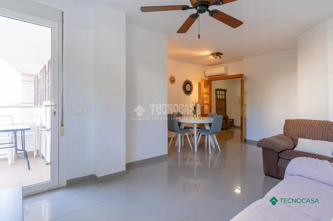 Living room of Flat for sale in Roquetas de Mar
