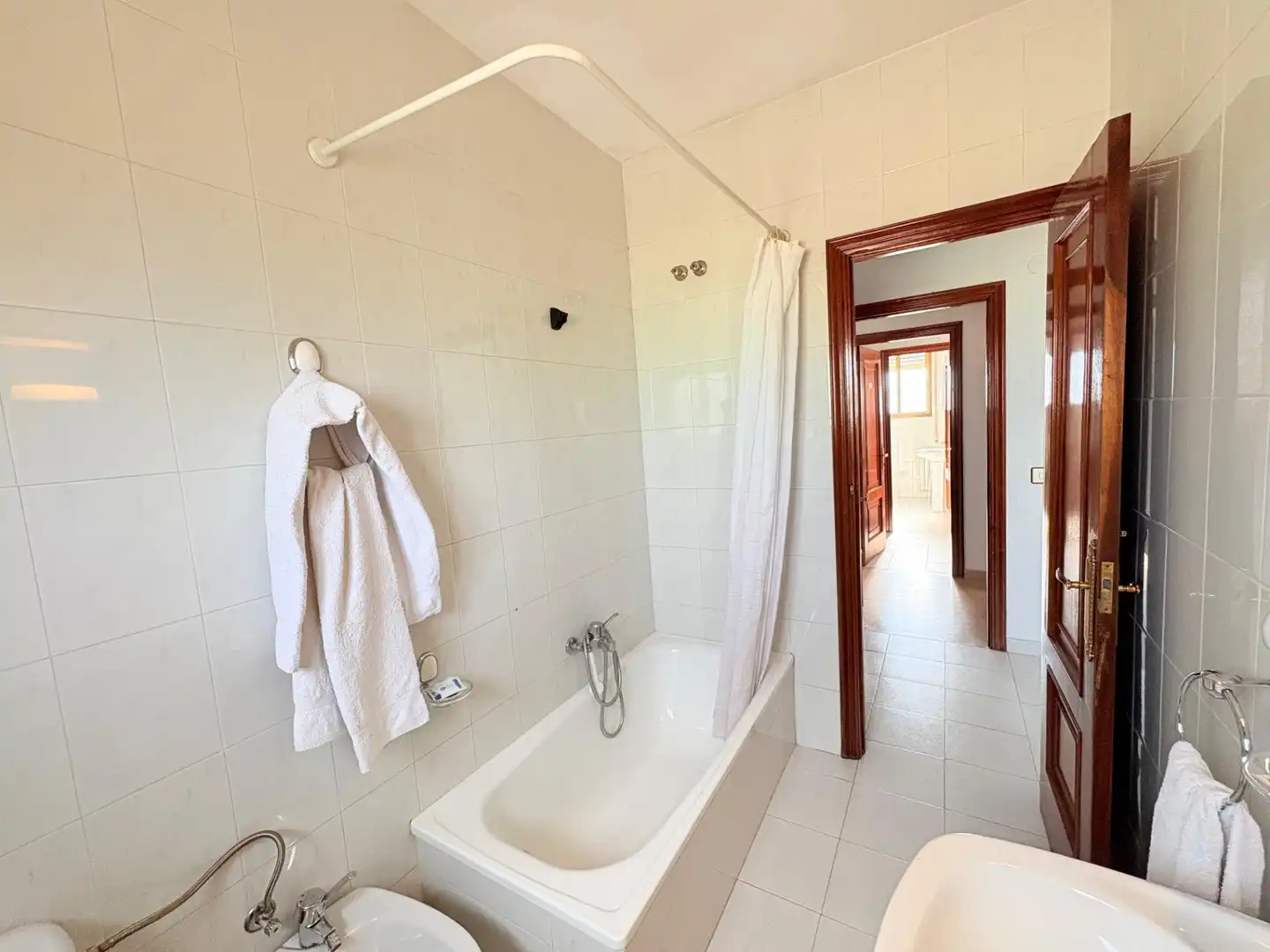Badezimmer von Gebäude zum Verkauf in Carracedelo